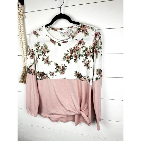 Pre-Loved half Floral/ half pale pink long sleeve top SML - Picture 2 of 8